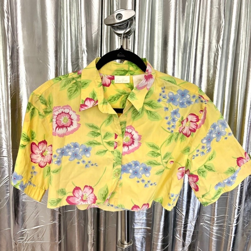 Bobbie Brooks Yellow Floral Cropped Button-Up